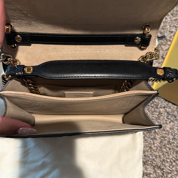 Fendi Kan U small leather bag - Picture 2 of 3